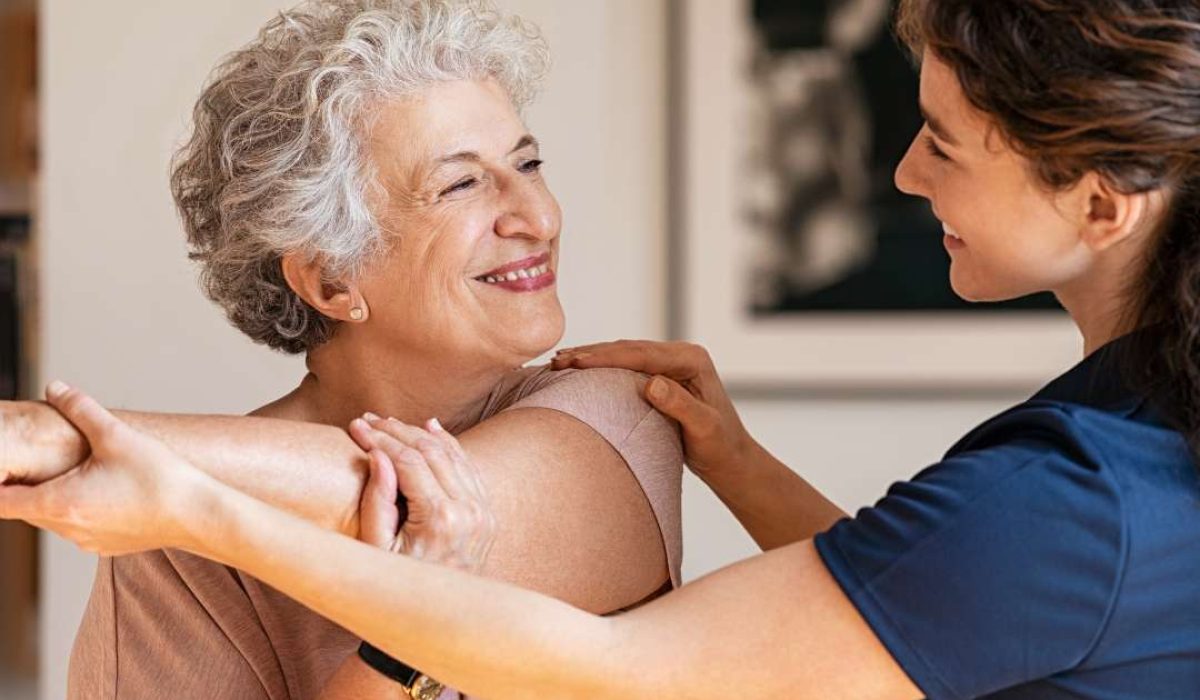 Supervised exercise for senior citizen at Capstone Physical Therapy and Fitness